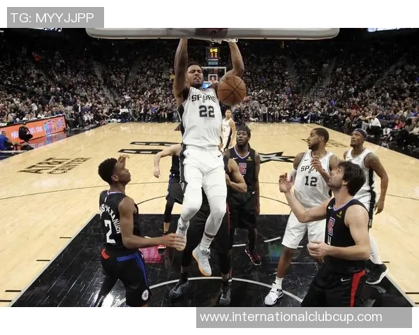 2015年NBA季后赛马刺与快船激战回顾精彩瞬间与战术分析