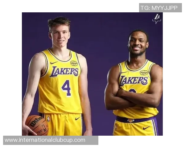 公牛队与爵士的激烈对决谁能在NBA赛场上笑到最后