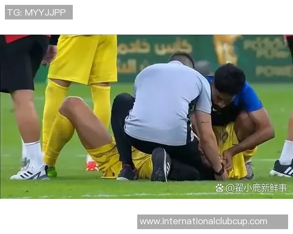 埃及与沙特上半场激战回顾双方战术与球员表现分析